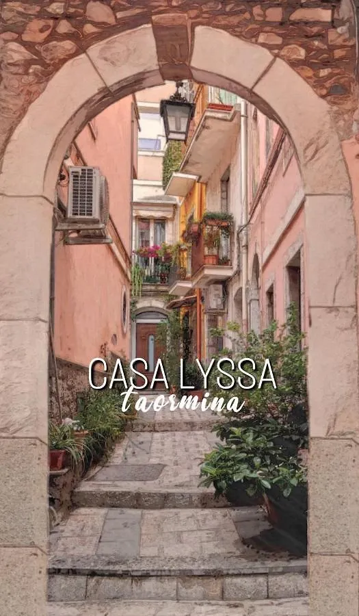 Lyssa Holiday Apartments Taormina