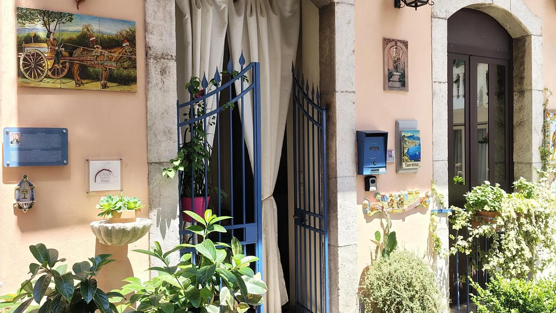 Сasa de vacaciones Lyssa Holiday Apartments Taormina